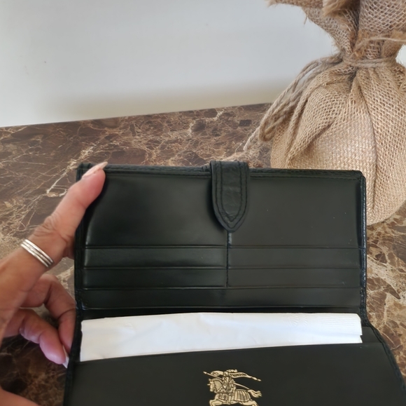 EUC Burberrys Nova Check Wallet - Picture 3 of 12
